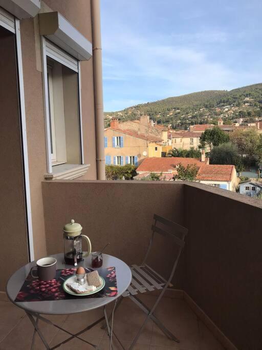 Akropole De Caroline, Central, Lumineux, Calme, Free Parking, Lift, 3 Beds * Draguignan