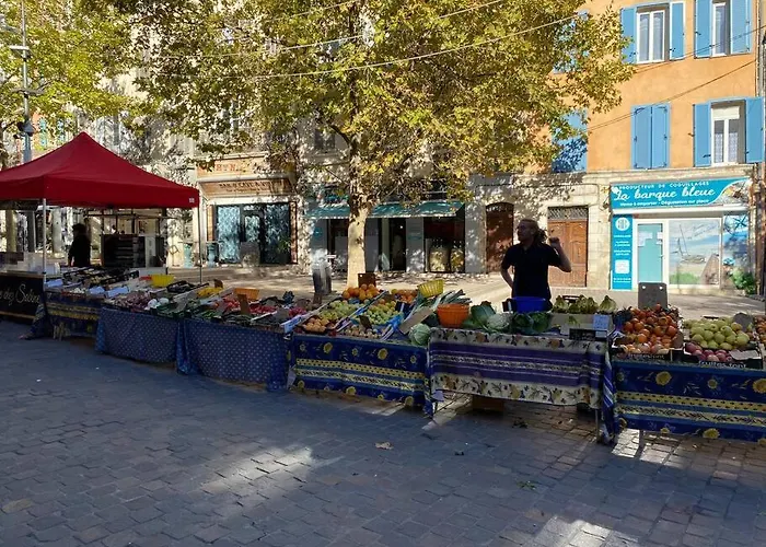 Akropole De Caroline, Central, Lumineux, Calme, Free Parking, Lift, 3 Beds