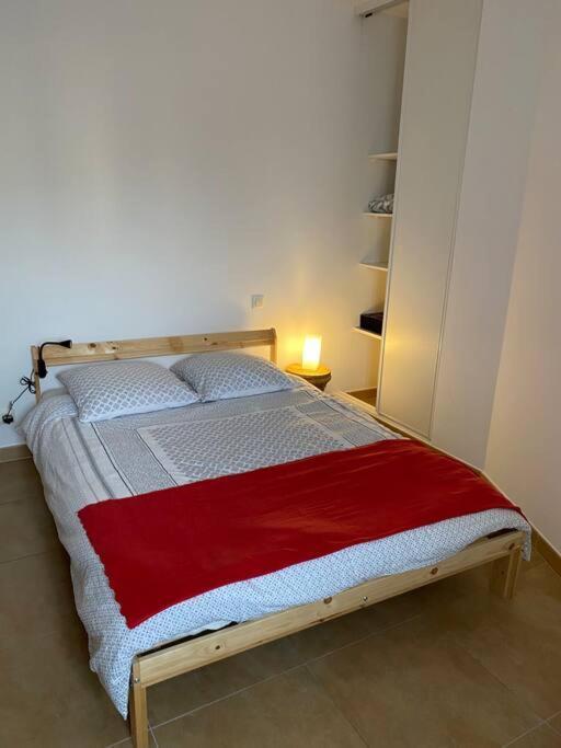 Akropole De Caroline, Central, Lumineux, Calme, Free Parking, Lift, 3 Beds * Draguignan